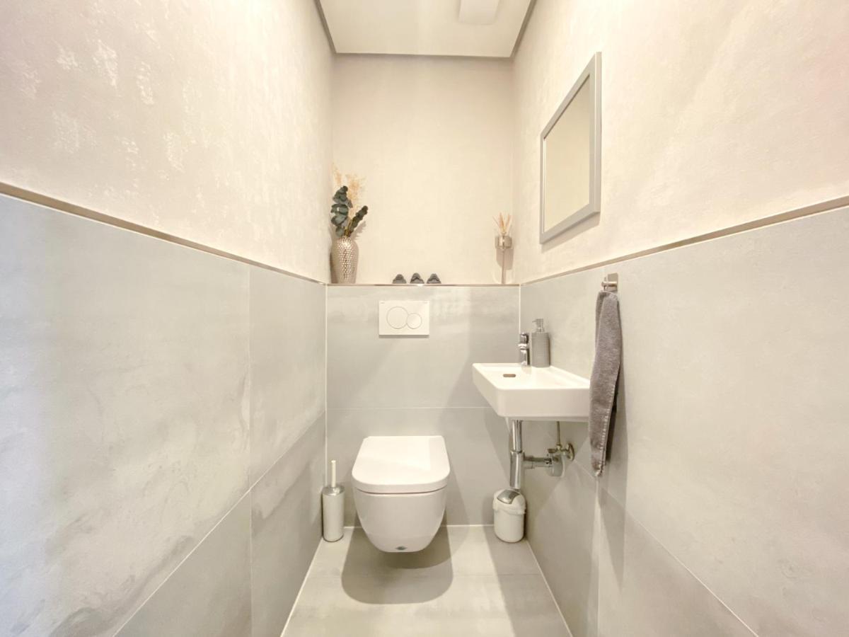 Modernes Apartment In Zentrumsnaehe Mit Eigenem Stellplatz Baden-Baden Ngoại thất bức ảnh