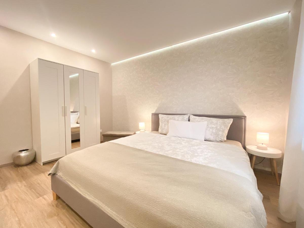 Modernes Apartment In Zentrumsnaehe Mit Eigenem Stellplatz Baden-Baden Ngoại thất bức ảnh